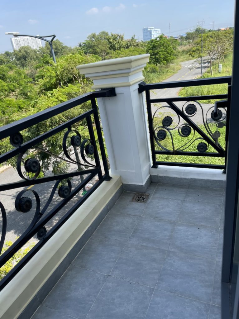 NHÀ BÁN PHONG PHÚ 4